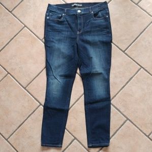 NWOT Express High Rise Jean Leggings 12 Short